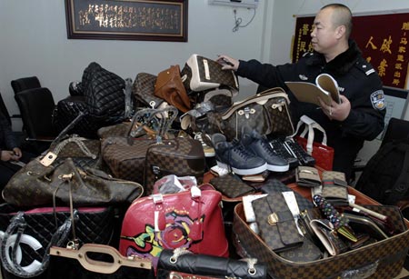 China&#39;s counterfeit craze - a world of fake products - Mint Mocha Musings